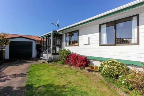 Photo of property in 22b York Crescent, Westown, New Plymouth, 4310