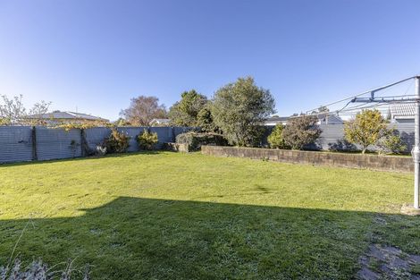 Photo of property in 16 Dunk Place, Milson, Palmerston North, 4414