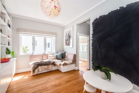 Photo of property in 41 Hanlon Crescent, Narrow Neck, Auckland, 0624