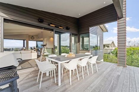 Photo of property in 30 Caroline Heights, Omaha, 0986