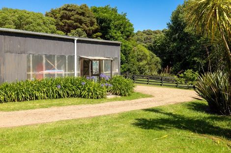 Photo of property in 25 Delamore Drive, Oneroa, Waiheke Island, 1081