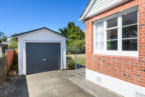 Photo of property in 140 Rangiora Avenue, Roslyn, Palmerston North, 4414
