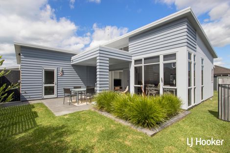 Photo of property in 8a Reo Crescent, Waihi Beach, 3611