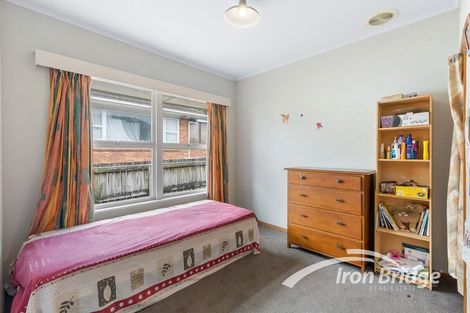 Photo of property in 2/281 Glenfield Road, Glenfield, Auckland, 0629