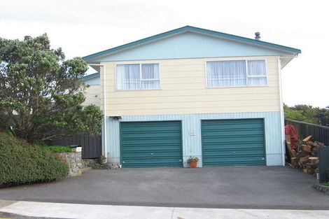 Photo of property in 69 Baylands Drive, Newlands, Wellington, 6037