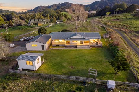 Photo of property in 690 Haruru Road, Kaukapakapa, 0873