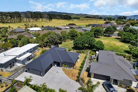 Photo of property in 370 One Tree Point Road, One Tree Point, 0118