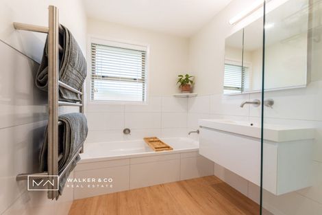 Photo of property in 2/54 Heretaunga Square, Silverstream, Upper Hutt, 5019