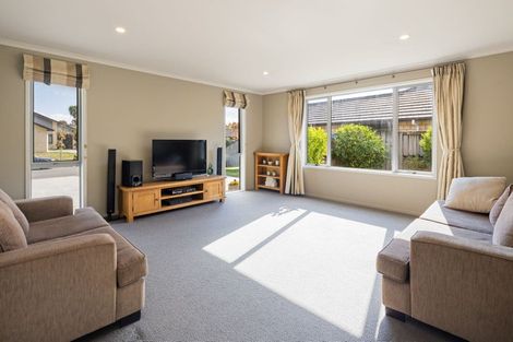 Photo of property in 26 Whitney Place, Rototuna North, Hamilton, 3210