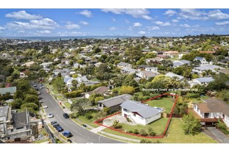 Photo of property in 89 Langana Avenue, Browns Bay, Auckland, 0630
