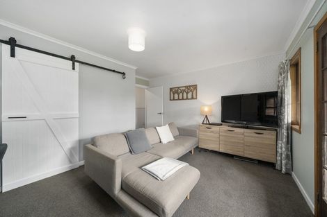 Photo of property in 8a Carthew Street, Okato, 4335