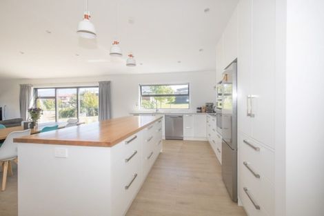 Photo of property in 34 Minaret Ridge, Wanaka, 9305