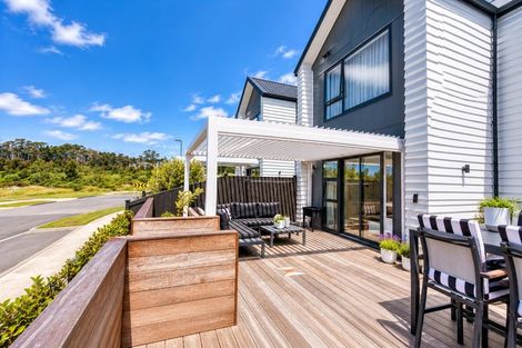 Photo of property in 150 Vintry Drive, Kumeu, 0810