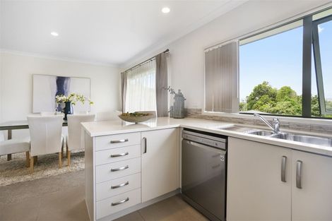 Photo of property in 24a Alexander Street, Cockle Bay, Auckland, 2014