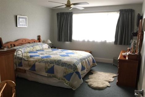 Photo of property in 2 Ashdonleigh Grove, Stoke, Nelson, 7011