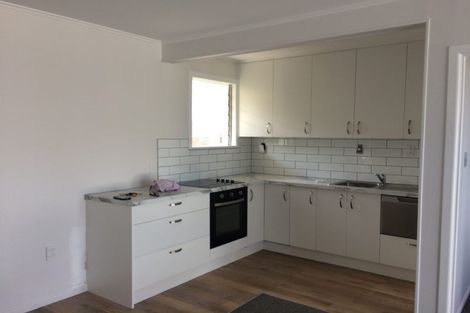 Photo of property in 10/219 Onewa Road, Birkenhead, Auckland, 0626