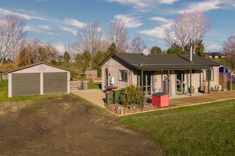 Photo of property in 124 Waihao Back Road, Waimate, 7979