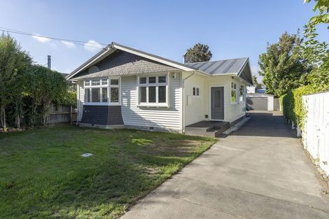 Photo of property in 100 Retreat Road, Avonside, Christchurch, 8061