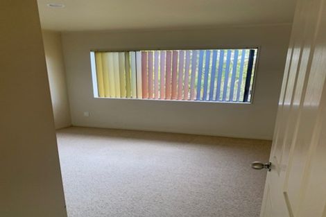 Photo of property in 5 Trotting Terrace, Fairview Heights, Auckland, 0632