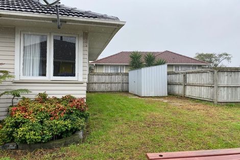 Photo of property in 5 Shamrock Lane, Te Atatu Peninsula, Auckland, 0610