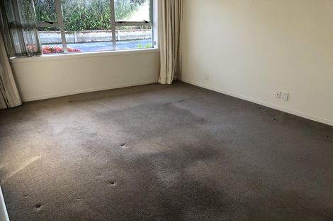 Photo of property in 2/4220 Great North Road, Glendene, Auckland, 0602