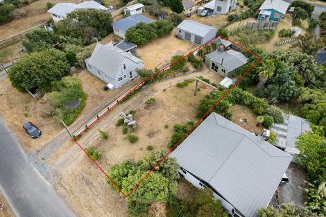 Photo of property in 37 Dixie Street, Te Horo Beach, Otaki, 5581