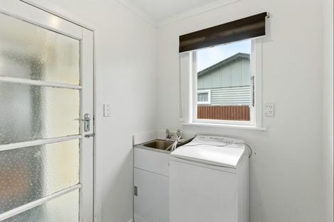 Photo of property in 2 Collingwood Street, Levin, 5510