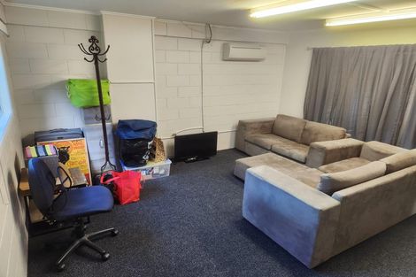 Photo of property in 25 Mulberry Street, Maungaraki, Lower Hutt, 5010