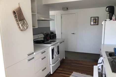 Photo of property in 35 North Terrace, Kelburn, Wellington, 6012