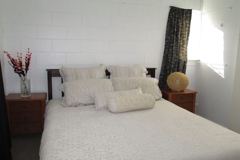 Photo of property in 53 Holland Road, Hillcrest, Auckland, 0627