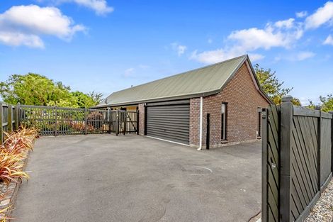 Photo of property in 100 Queenspark Drive, Parklands, Christchurch, 8083