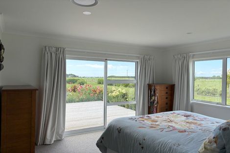 Photo of property in 60 Turangi Road, Motunui, Waitara, 4383