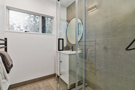 Photo of property in 2/225 Beach Haven Road, Beach Haven, Auckland, 0626