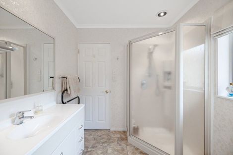 Photo of property in 31 Buckingham Place, Bethlehem, Tauranga, 3110