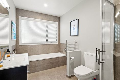 Photo of property in 27 Pendeen Crescent, Jacks Point, Queenstown, 9371