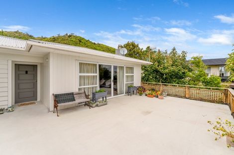 Photo of property in 21 Tui Crescent, Waikanae, 5036