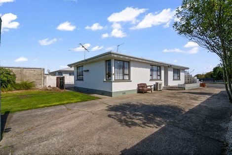 Photo of property in 220 Conyers Street, Strathern, Invercargill, 9812