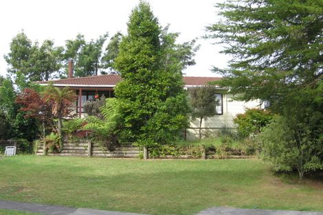 Photo of property in 11 Midgley Road, West Harbour, Auckland, 0618