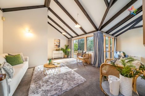 Photo of property in 2/196 Dowse Drive, Maungaraki, Lower Hutt, 5010