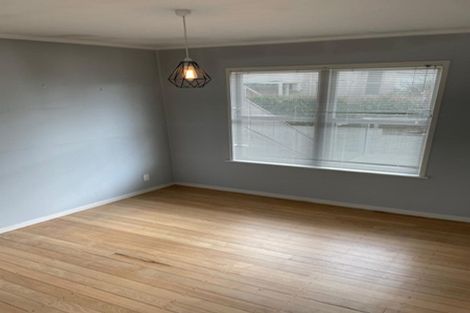 Photo of property in 4/20 Seaview Road, Castor Bay, Auckland, 0620