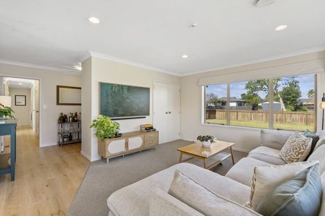 Photo of property in 15 Emery Place, Papamoa Beach, Papamoa, 3118