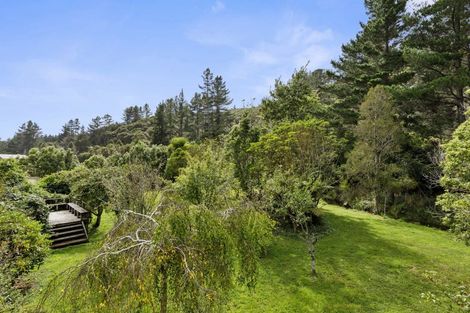 Photo of property in 84 Crowther Road, Wainuiomata, 5373