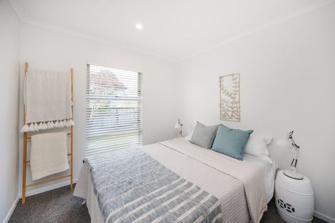 Photo of property in 9 Pinedale Parade, Milson, Palmerston North, 4414