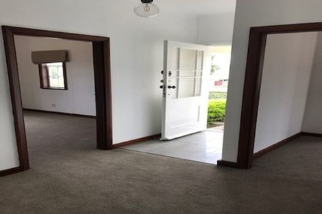 Photo of property in 6 Wayside, Miramar, Wellington, 6022