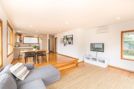 Photo of property in 36 Evans Pass Road, Sumner, Christchurch, 8081