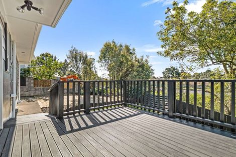 Photo of property in 24 Leaver Place, Weymouth, Auckland, 2103