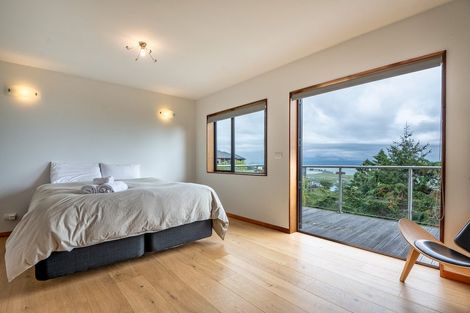 Photo of property in 320 Princes Drive, Britannia Heights, Nelson, 7010