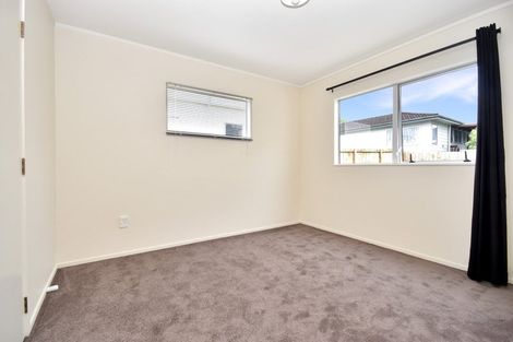 Photo of property in 25a West Harbour Drive, West Harbour, Auckland, 0618