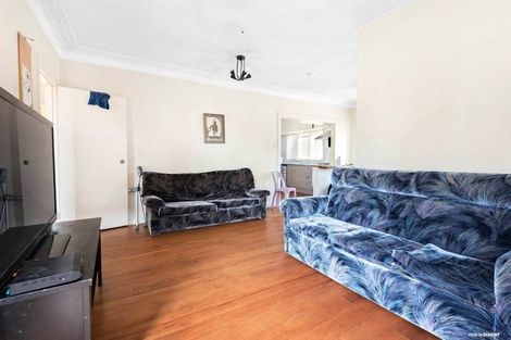 Photo of property in 4039 Great North Road, Glen Eden, Auckland, 0602