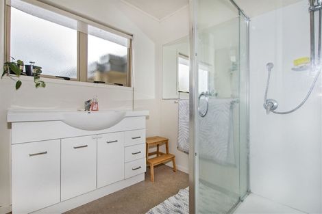 Photo of property in 2 Ross Street, Onerahi, Whangarei, 0110